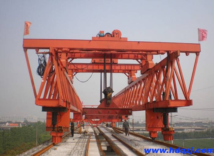 架橋機過孔架梁施工對環(huán)境的影響及相應的環(huán)保措施是什么？